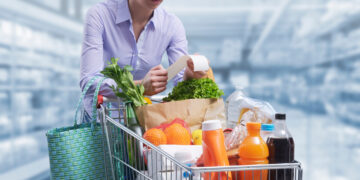 نزدیک به نیمی از کانادایی‌ها از افزایش قیمت‌ها گلایه دارند