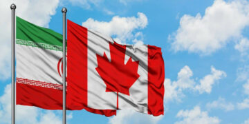 تمدید گذرنامه برای ایرانیان مقیم کانادا آسان می‌شود