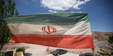 ایران متعهد شد به تحریم‌های غرب واکنش نشان دهد