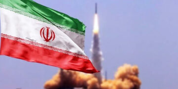 ایران ده‌ها موشک بالستیک به سمت اسرائیل شلیک کرد