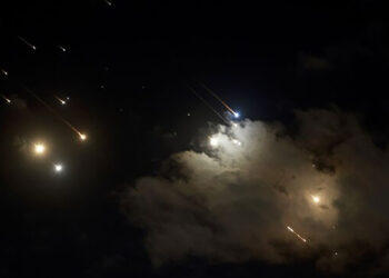 مرور یک روز جنگی/ آتش خاورمیانه خاموش می‌شود؟