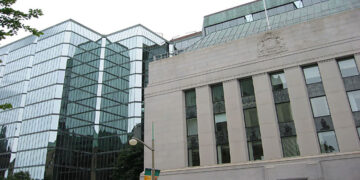 انتظار کارشناسان برای کاهش دوباره نرخ بهره کانادا