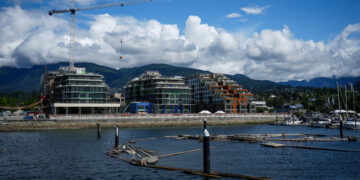 رویترز: کانادا با بحران مالکیت خانه روبه‌رو است