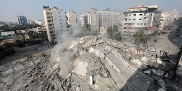 ادامه حملات اسرائیل به حومه جنوبی بیروت/ 24 نفر را در غزه در یک روز کشته شدند