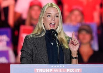 پس از انصراف گیتز، ترامپ باندی را به عنوان دادستان کل آمریکا انتخاب کرد