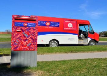 پیشنهادهای اتحادیه جواب نداد/ اعتصاب اداره پست کانادا ادامه‌دار است!