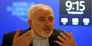 ظریف: سکوهای سانتریفیوژ حاوی مواد منفجره را به ایران رسانده است