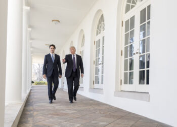 کانادا برای جلوگیری از جنگ تعرفه‌ای، به ترامپ پیشنهاد کمک می‌دهد