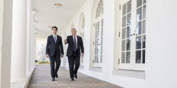 کانادا برای جلوگیری از جنگ تعرفه‌ای، به ترامپ پیشنهاد کمک می‌دهد