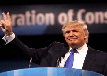 کابینه فدرال کانادا آماده جنگ تجاری با ترامپ