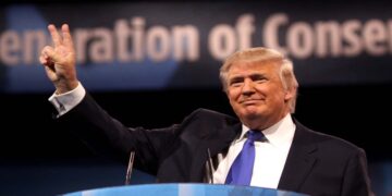 کابینه فدرال کانادا آماده جنگ تجاری با ترامپ