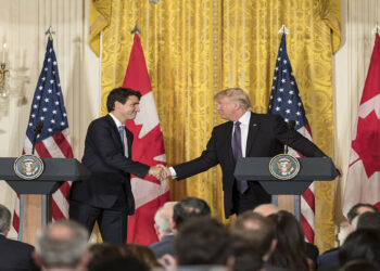 اجتناب کانادا و ایالات‌متحده از جنگ تجاری/ عقب‌نشینی ترامپ