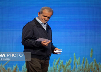 پزشکیان: ترامپ قصد دارد انقلاب را به زانو درآورد