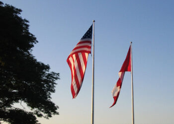 پایان بی‌نتیجه نشست مقامات کانادا و آمریکا درباره تعرفه‌ها؛ ادامه جنگ تجاری