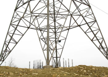 آمریکا معافیت تحریمی عراق برای خرید برق از ایران را لغو کرد