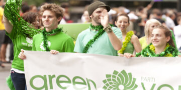 جاناتان پدنو، یکی از رهبران حزب سبز کانادا استعفا داد