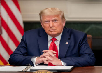 ترامپ: احتمال افزایش تعرفه واردات خودرو از کانادا وجود دارد