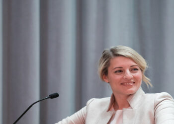 وزیر خارجه کانادا: کانادا بیش از حد به آمریکا متکی بوده است