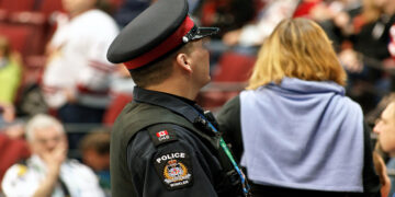 حمله مرگبار در پیکرینگ؛ پسر ۱۴ ساله متهم به قتل و دستور قرنطینه اضطراری به ساکنان