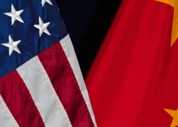 عقب‌نشینی آمریکا و چین از تعرفه‌های سرسام‌آور/ توافق ۹۰ روزه برای ادامه مذاکرات