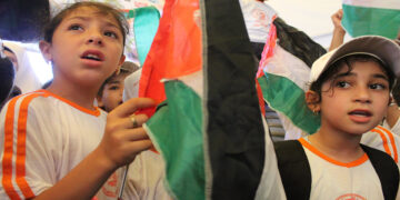 اسرائیل بیش از ۷۰ نفر را در غزه کشت/ خشم جهانی از گرسنگی در حال افزایش است