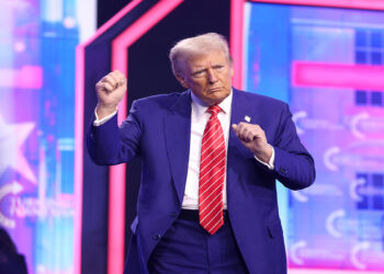 افزایش تنش تجاری؛ ترامپ کانادا را به اعمال تعرفه‌های سنگین تهدید کرد