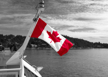 درخواست از دولت کانادا برای حذف ۶۴ هزار شغل در بخش خدمات عمومی