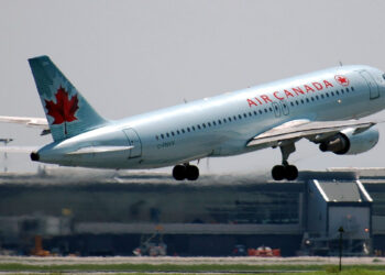 بن‌بست مذاکرات؛ خطر اعتصاب سراسری مهمانداران ایر کانادا پس از دهه‌ها